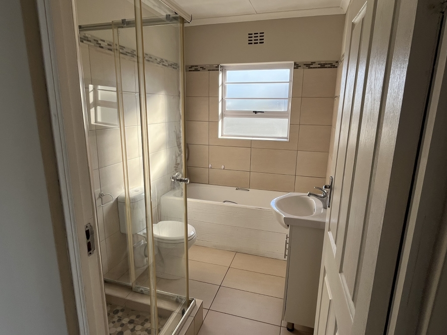 3 Bedroom Property for Sale in Kidds Beach Eastern Cape